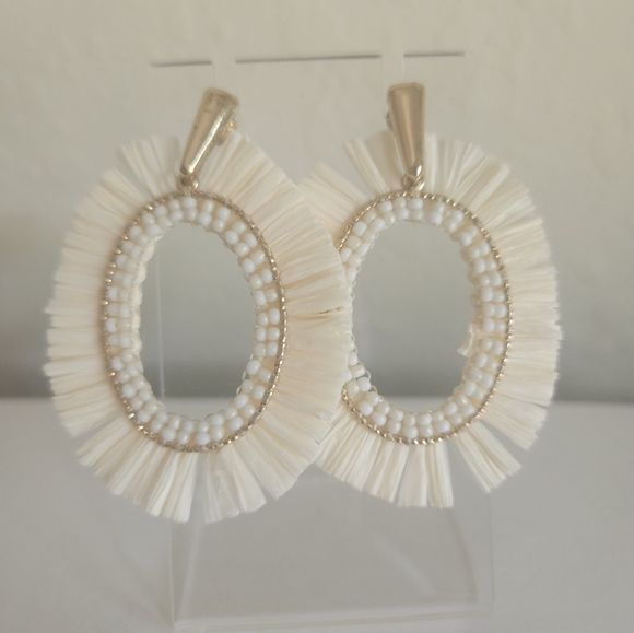 Boho Chic Gold Oval Dangle Earrings for Causal Wear or Parties - Picture 3 of 4